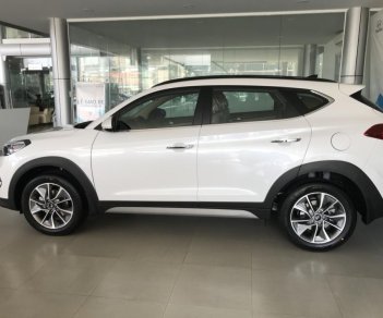 Hyundai Tucson 2.0 2018 - Hyundai Tucson 2018, có sẵn đủ màu giao ngay. Hỗ trợ vay 85% giá trị xe, hotline: 0935.90.41.41 - 0948.94.55.99