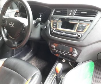 Hyundai i20 Active    2015 - Bán Hyundai i20 Active 2015, màu trắng, nhập khẩu