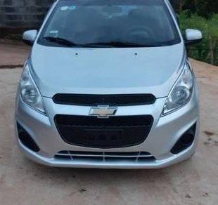 Chevrolet Spark   2017 - Cần bán gấp Chevrolet Spark 2017, màu bạc, máy gầm 7 màu