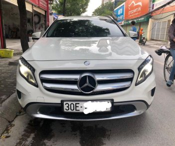 Mercedes-Benz GLA-Class GLA 2015 - Cần bán Mercedes GLA200 2016, màu trắng, chính chủ từ đầu, rất mới