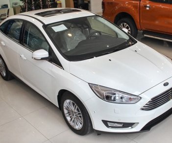 Ford Focus 2018 - Bạn cần chất lượng, an toàn, thông minh hay hình thức bên ngoài, hãy đến với chúng tôi. Ford Bình Dương kính chào