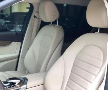 Mercedes-Benz GLC-Class GLC 250 2017 - Bán Mercedes GLC 250 màu xanh, nội thất kem 2017 10.000km