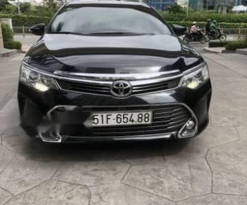 Toyota Camry  2.5Q   2016 - Cần bán 1 xe Camry 2.5Q 2016, xe nhà sử dụng, ít đi, còn mới 99%