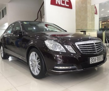 Mercedes-Benz E class E300 2010 - Mercedes E300 model 2011, màu nâu biển Hà Nội