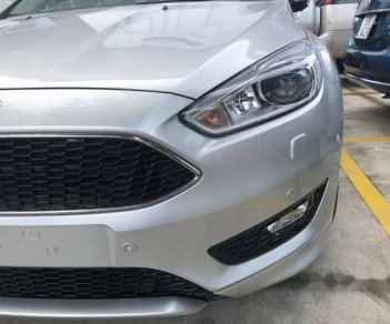 Ford Focus   2018 - Bán Ford Focus đời 2018, màu bạc, 735tr