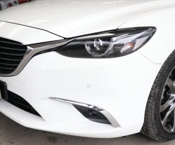 Mazda 6 2.5AT 2017 - Bán ô tô Mazda 6 2.5AT đời 2017, màu trắng, 988 triệu