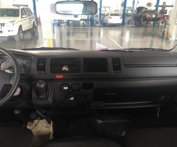 Toyota Hiace 3.0 MT 2018 - Bán xe Toyota Hiace 3.0 MT đời 2018, màu trắng, nhập khẩu Thái, hỗ trợ vay 90%. LH: 0912493498