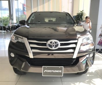 Toyota Fortuner 2.4G MT 2018 - Cần bán Toyota Fortuner 2.4G MT năm 2018, màu nâu, nhập khẩu giao ngay liên hệ 0986924166