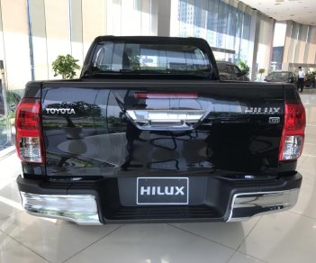 Toyota Hilux 2.4G 4x4 MT 2018 - Bán Toyota Hilux 2.4G 4x4 MT 2 cầu đời 2018, màu đen, xe nhập giao xe sớm liên hệ 0986924166