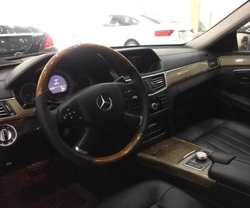 Mercedes-Benz E class E300 2010 - Mercedes E300 model 2011, màu nâu biển Hà Nội