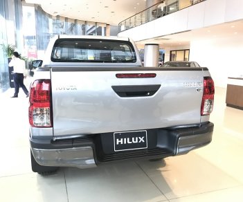 Toyota Hilux 2.4G AT 2018 - Bán Toyota Hilux 2.4G AT đời 2018, màu bạc, xe nhập giao sớm, liên hệ ngay 0986924166