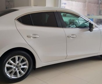 Mazda 3 AT 2016 - Bán Mazda 3 AT đời 2016, màu trắng, bảo hành 1 năm