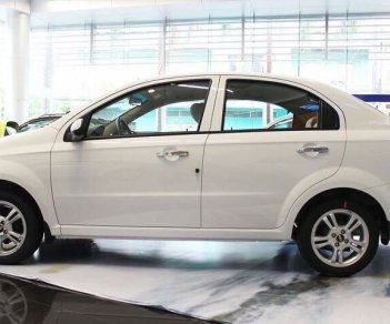 Chevrolet Aveo 2018 - Bán xe Chevrolet Aveo năm 2018, màu trắng, Hòa Bình, giảm tới 60 triệu, + full option, lăn bánh chỉ từ 100 triệu