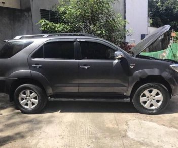 Toyota Fortuner 1.1MT 2011 - Bán Toyota Fortuner 1.1MT sản xuất năm 2011, màu xám, giá tốt