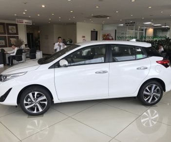 Toyota Yaris 1.5G CVT 2018 - Bán Toyota 1.5G CVT sản xuất năm 2018, màu trắng, nhập khẩu liên hệ ngay để nhận xe sớm