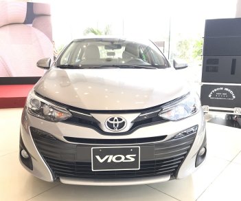 Toyota Vios 1.5G CVT 2018 - Bán Toyota Vios 1.5G CVT năm 2018, màu bạc, giá 606tr, giao ngay giá tốt liên hệ 0986924166