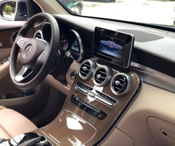 Mercedes-Benz GLC-Class GLC 250 2017 - Bán Mercedes GLC 250 màu xanh, nội thất kem 2017 10.000km