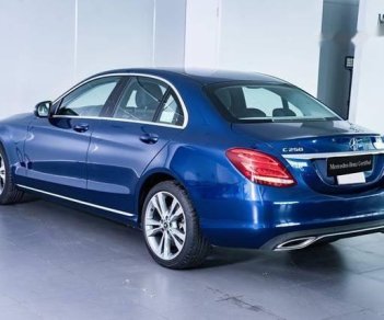 Mercedes-Benz C class   C250   2017 - Bán xe Mercedes C250 2017, cũ chính hãng, đăng ký đầu tiên 03.2018, chạy lướt 3.500 km, màu xanh