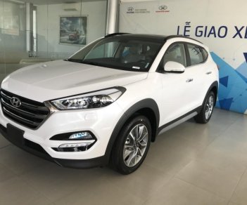 Hyundai Tucson 2.0 2018 - Hyundai Tucson 2018, có sẵn đủ màu giao ngay. Hỗ trợ vay 85% giá trị xe, hotline: 0935.90.41.41 - 0948.94.55.99