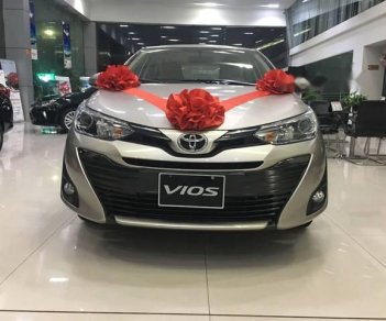 Toyota Vios    2018 - Cần bán xe Toyota Vios năm sản xuất 2018, màu bạc, giá chỉ 606 triệu