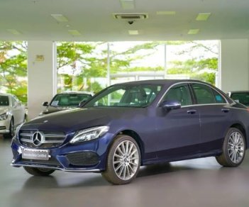 Mercedes-Benz C class C300 AMG 2018 - Cần bán xe Mercedes C300 AMG đời 2018 chính hãng