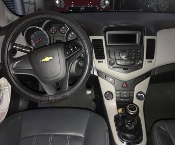 Chevrolet Cruze 1.6MT 2016 - Xe Chevrolet Cruze 1.6MT đời 2016, màu trắng số sàn 