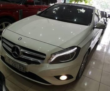 Mercedes-Benz A class A200  2015 - Cần bán xe Mercedes A200 đời 2015, màu trắng, xe nhập giá cạnh tranh