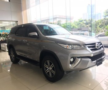 Toyota Fortuner 2.4G 4x2AT 2018 - Bán ô tô Toyota Fortuner 2.4G 4x2AT sản xuất năm 2018, màu bạc, nhập khẩu nguyên chiếc