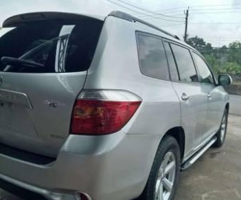 Toyota Highlander 2007 - Bán Toyota Highlander năm sản xuất 2007, màu bạc, giá chỉ 645 triệu