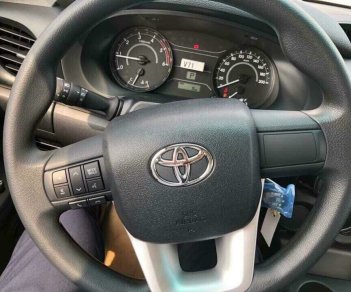 Toyota Hilux 2.4G AT 2018 - Bán Toyota Hilux 2.4G AT năm sản xuất 2018, màu đen, nhập khẩu, giao xe sớm gọi ngay 0986924166