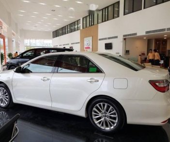 Toyota Camry   2.0  2018 - Bán Toyota Camry 2.0 sản xuất năm 2018, màu trắng