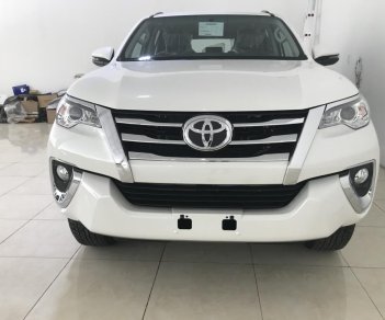 Toyota Fortuner 2018 - Fortuner máy dầu, số tự động, 1 cầu mầu trắng, đen giao ngay. Lh: 0985102300