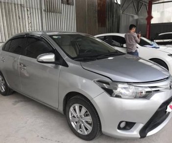 Toyota Vios E   2017 - Bán Toyota Vios E đời 2017, màu bạc số sàn