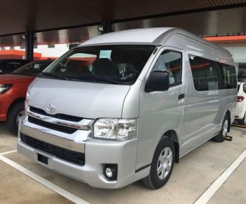 Toyota Hiace   2018 - Cần bán xe Toyota Hiace sản xuất 2018, màu bạc, nhập khẩu Thái Lan, giá tốt