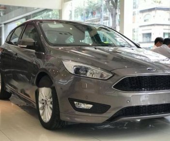 Ford Focus 2018 - Cần bán xe Ford Focus đời 2018, màu xám giá cạnh tranh