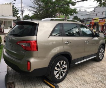 Kia Sorento 2018 - Bán xe Kia Sorento DATh (động cơ dầu), mới 100%, hỗ trợ vay ngân hàng lãi suất thị trường và giá tốt huyện Củ Chi