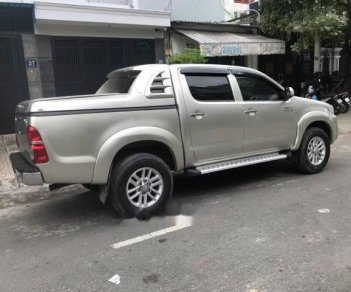 Toyota Hilux 2012 - Bán xe Toyota Hilux sản xuất 2012, màu bạc  