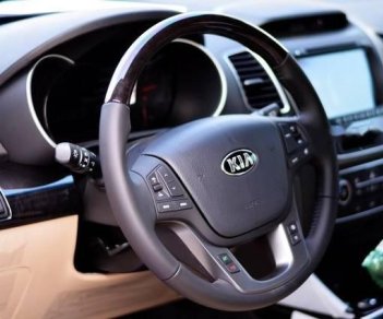 Kia Sorento   2018 - Cần bán xe Kia Sorento năm sản xuất 2018, màu đỏ