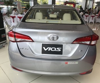 Toyota Vios 1.5G CVT 2018 - Bán Toyota Vios 1.5G CVT năm 2018, màu bạc, giá 606tr, giao ngay giá tốt liên hệ 0986924166