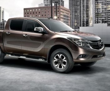 Mazda BT 50 2.2 AT  2018 - Mazda BT-50 2.2 AT nhập khẩu, sẵn xe giao luôn, hỗ trợ trả góp 90%, KH liên hệ: 0977759946