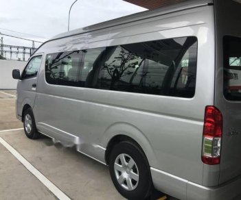 Toyota Hiace   2018 - Cần bán xe Toyota Hiace sản xuất 2018, màu bạc, nhập khẩu Thái Lan, giá tốt