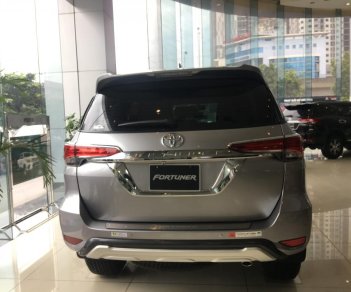 Toyota Fortuner 2.7V 4x2 2018 - Cần bán Toyota Fortuner 2.7V 4x2 đời 2018, nhập khẩu 