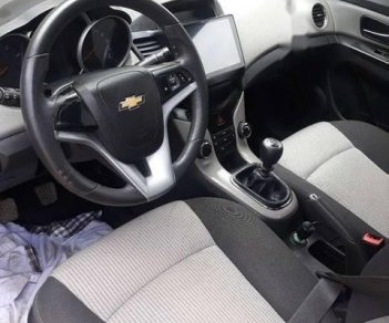 Chevrolet Cruze 2015 - Cần bán xe Chevrolet Cruze năm 2015, màu trắng 