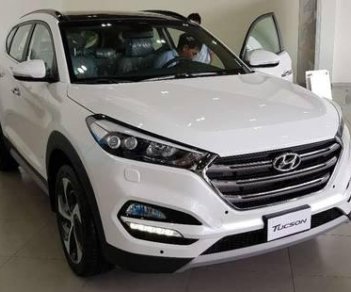 Hyundai Tucson    2018 - Cần bán xe Hyundai Tucson năm 2018, màu trắng