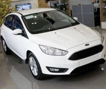 Ford Focus   2018 - Cần bán Ford Focus đời 2018, màu trắng, giá 599tr
