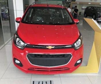 Chevrolet Spark  LT 2018 - Cần bán Chevrolet Spark đời 2018, màu đỏ, ưu đãi tháng 7 âm tới 32 triệu, lăn bánh chỉ 45 triệu