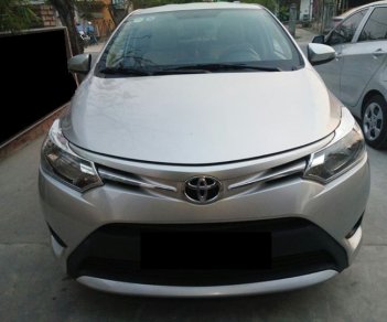 Toyota Vios Limo 2016 - Bán xe nhà cần bán Vios 2016, số sàn, màu bạc