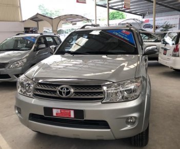 Toyota Fortuner 2011 - Bán ô tô Toyota Fortuner sản xuất 2011, màu bạc, giá tốt