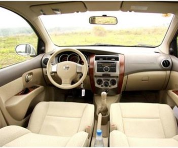 Nissan Grand livina 1.8AT 2011 - Bán Nissan Grand livina 1.8AT 2011, màu xám, nhập khẩu nguyên chiếc, giá 360 triệu