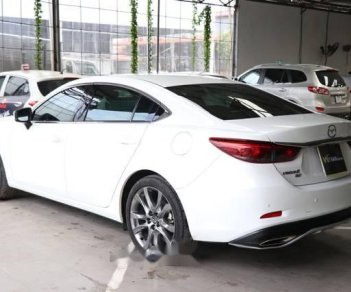 Mazda 6 2.5AT 2017 - Cần bán Mazda 6 2.5AT sản xuất 2017, màu trắng, giá tốt